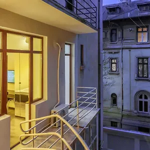  Aparthotel Chateau: Upscale In Bucharest's Historical Center! Roemenië